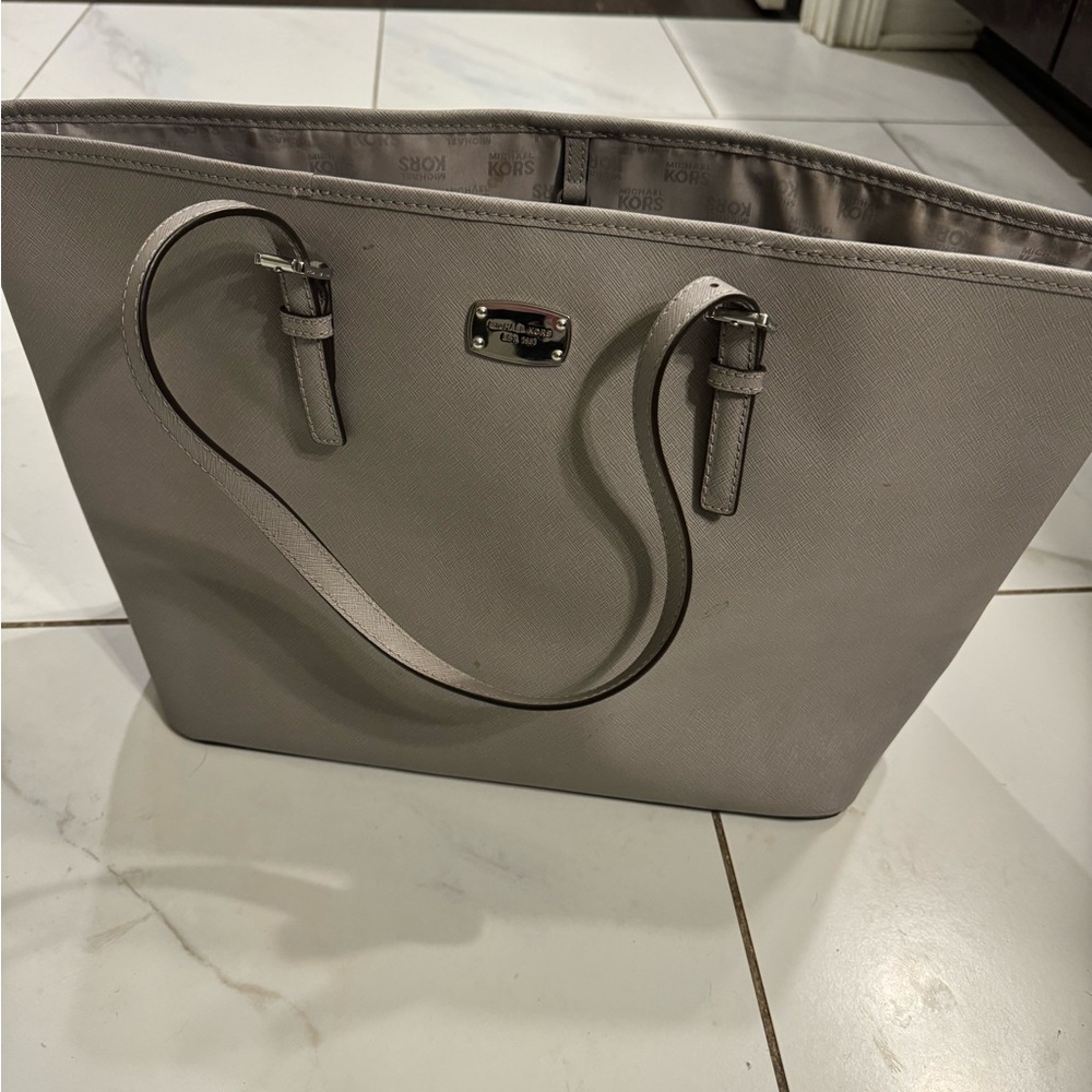 Authentic Gray Michael Kors Purse - GENTLY USED - FREE SHIPPING